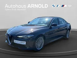 Grau Gebraucht 2016 Alfa Romeo Giulia Limousine | 17.920 € (Fairer Preis)