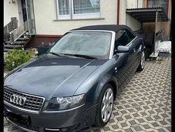 Grau Gebraucht 2003 Audi A4 Cabriolet S-Line Cabrio | 3.000 € (Fairer Preis)