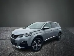 Grau Gebraucht 2020 Peugeot 5008 Allure Van / Kleinbus | 14.900 € (Fairer Preis)