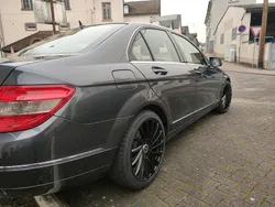 Grau Gebraucht 2010 Mercedes C180 Limousine | 9.200 €