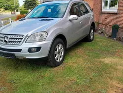 Silber Gebraucht 2009 Mercedes ML320 SUV | 7.000 €