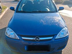 Blau Gebraucht 2005 Opel Corsa Kleinwagen | 1.250 € (Fairer Preis)