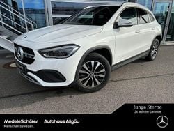 Unilack polarweiß Gebraucht 2022 Mercedes GLA250 Style SUV | 35.980 € (Guter Preis)