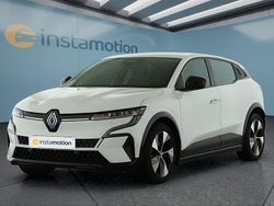 Weiß Gebraucht 2022 Renault Megane E-Tech Limousine | 19.949 € (Fairer Preis)