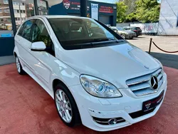 Weiß Gebraucht 2009 Mercedes B200 Sport Van / Kleinbus | 5.990 € (Fairer Preis)