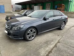 Grau Gebraucht 2015 Mercedes E200 Avantgarde Limousine | 20.000 € (Teuer)