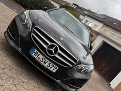 Schwarz Gebraucht 2015 Mercedes E250 Avantgarde Kombi | 14.599 € (Fairer Preis)