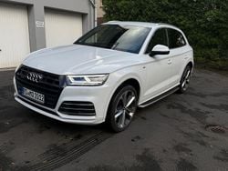 Weiß Gebraucht 2019 Audi Q5 Ambiente SUV | 31.700 € (Fairer Preis)