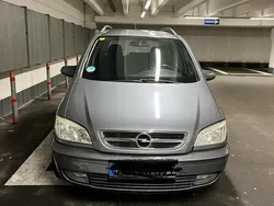 Grau Gebraucht 2005 Opel Zafira Van / Kleinbus | 1.500 € (Superpreis)