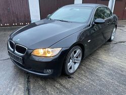 Schwarz Gebraucht 2009 BMW 320 Cabriolet Cabrio | 9.000 € (Fairer Preis)