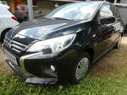 Schwarz Neu 2025 Mitsubishi Space Star Select Limousine | 14.390 €
