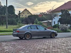 Grau Gebraucht 2001 BMW 525 Limousine | 1.900 € (Fairer Preis)