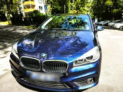 Blau Gebraucht 2017 BMW 225 iPerformance Kombi | 16.500 €