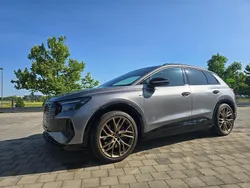 Grau Gebraucht 2023 Audi Q4 e-tron Edition .1 SUV | 40.990 € (Guter Preis)