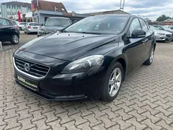 Schwarz Gebraucht 2015 Volvo V40 Kombi | 5.950 € (Guter Preis)