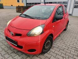 Rot Gebraucht 2009 Toyota Aygo Kleinwagen | 850 € (Superpreis)