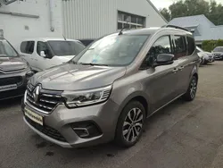 Grau Gebraucht 2022 Renault Kangoo Van / Kleinbus | 20.999 € (Fairer Preis)
