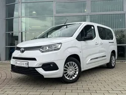 Ice white Gebraucht 2023 Toyota Proace Verso City Kombi | 36.990 €