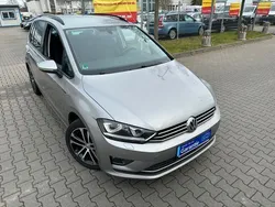 Silber Gebraucht 2015 VW Golf Sportsvan LOUNGE Van / Kleinbus | 11.850 € (Fairer Preis)