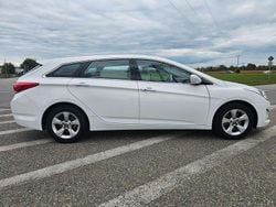 Weiß Gebraucht 2015 Hyundai i40 Edition Kombi | 10.990 € (Superpreis)