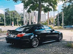 Schwarz Gebraucht 2006 BMW 540 Limousine | 15.000 €