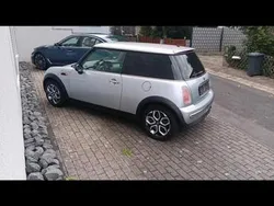 Silber Gebraucht 2002 Mini ONE Kleinwagen | 1.500 € (Fairer Preis)