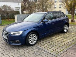 Blau Gebraucht 2014 Audi A3 Ambiente Limousine | 10.500 € (Superpreis)