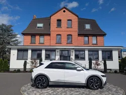 Weiß Gebraucht 2022 Hyundai Ioniq 5 Techniq SUV | 27.950 € (Guter Preis)