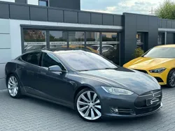 Grau Gebraucht 2015 Tesla Model S Performance Limousine | 31.890 €