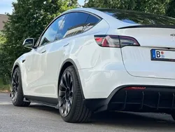 Weiß Gebraucht 2022 Tesla Model Y Performance SUV | 46.990 € (Teuer)
