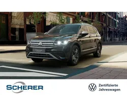 Deep black perleffekt Gebraucht 2024 VW Tiguan Allspace Elegance SUV | 45.830 € (Fairer Preis)