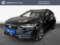 Agate black metallic Gebraucht 2023 Ford Focus ST-Line Kombi | 21.975 € (Guter Preis)