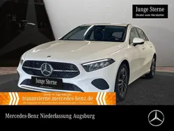 Weiß Gebraucht 2024 Mercedes A200 Advanced Limousine | 28.490 € (Fairer Preis)