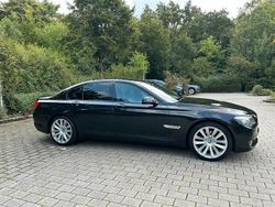 Schwarz Gebraucht 2009 BMW 730 Limousine | 16.000 € (Teuer)