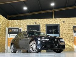 Schwarz Gebraucht 2023 Alfa Romeo Giulia Ti Limousine | 32.999 € (Fairer Preis)