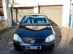 Schwarz Gebraucht 2004 VW Golf Limousine | 3.900 € (Etwas zu teuer)