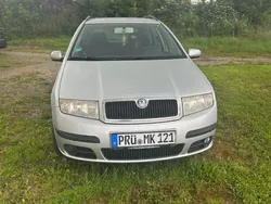 Silber Gebraucht 2005 Skoda Fabia Limousine | 1.400 € (Fairer Preis)