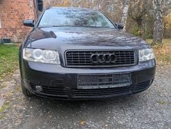Blau Gebraucht 2001 Audi A4 Basis Limousine | 600 € (Guter Preis)