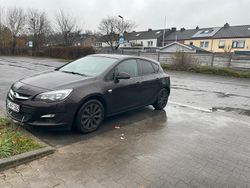 Braun Gebraucht 2013 Opel Astra Limousine | 3.999 €