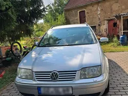 Grau Gebraucht 2003 VW Bora Limousine | 2.400 € (Etwas zu teuer)