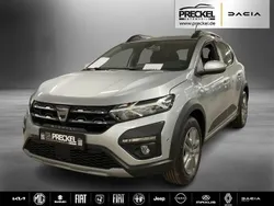 Highlandgrau metallic (metallic) Gebraucht 2022 Dacia Sandero Comfort Kleinwagen | 9.800 € (Superpreis)