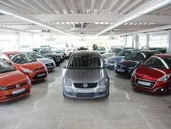 Grau Gebraucht 2010 VW Touran Freestyle Van / Kleinbus | 3.990 € (Superpreis)