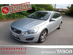 Electric silver / metallic Gebraucht 2012 Volvo V60 Business Edition Kombi | 5.185 € (Fairer Preis)