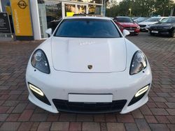 Weiß Gebraucht 2011 Porsche Panamera Turbo Limousine | 56.950 €