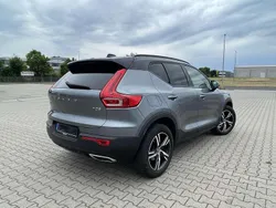 Grau Gebraucht 2018 Volvo XC40 R-Design SUV | 21.450 € (Teuer)