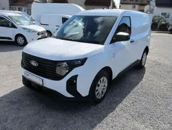Frostweiß Gebraucht 2024 Ford Transit Trend Kleinwagen | 21.990 € (Guter Preis)