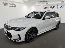 Alpinweiß uni Gebraucht 2024 BMW 330e M Sport Kombi | 48.990 € (Teuer)