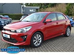 Rot Gebraucht 2021 Kia Rio Vision Limousine | 12.980 € (Guter Preis)