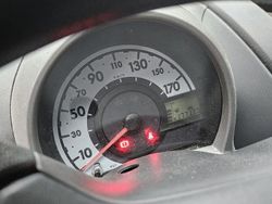 Rot Gebraucht 2006 Toyota Aygo Kleinwagen | 2.000 € (Fairer Preis)