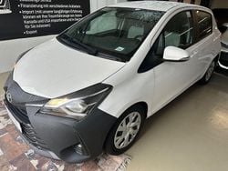 Weiß Gebraucht 2019 Toyota Yaris Comfort Limousine | 8.590 € (Superpreis)